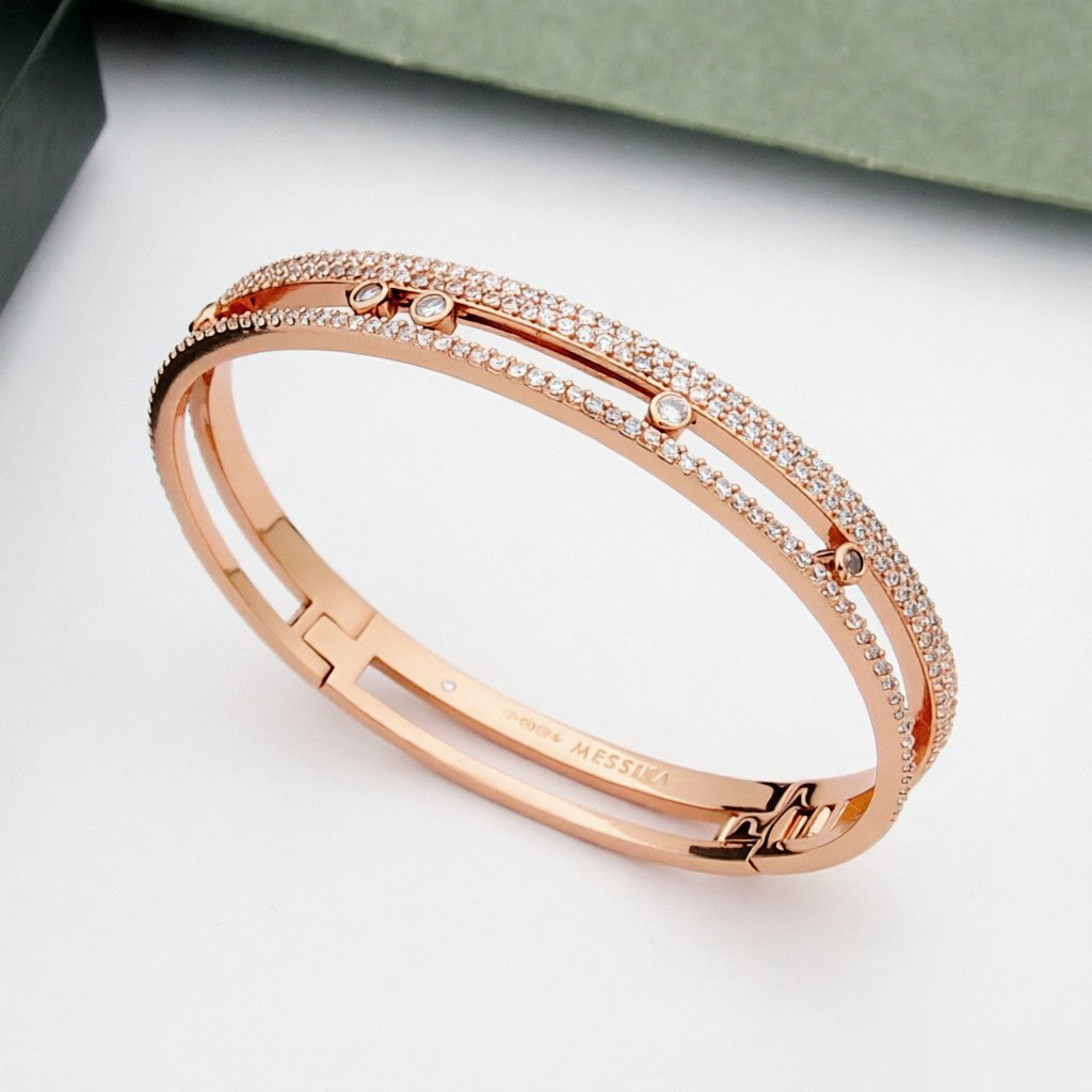 {
  "Resenly Jewelry": "レゼンリー・ジュエリー",
  "Move Romane pavé bangle": "ムーヴ ロマーヌ パヴェ バングル"
}