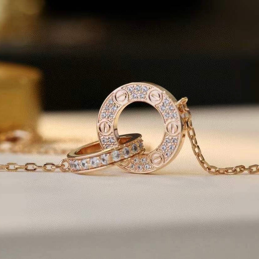 {
  "Resenly Jewelry": "Resenly Jewelry",
  "LOVE FULL DIAMOND PENDANT NECKLACE": "LOVE フルダイヤモンド ペンダントネックレス"
}