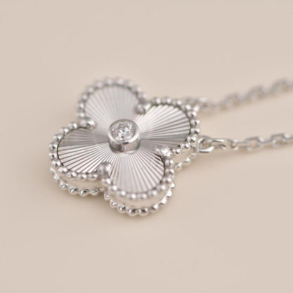 [Resenly Jewelry]CLOVER 15MM ダイヤモンドレーザーネックレス シルバー