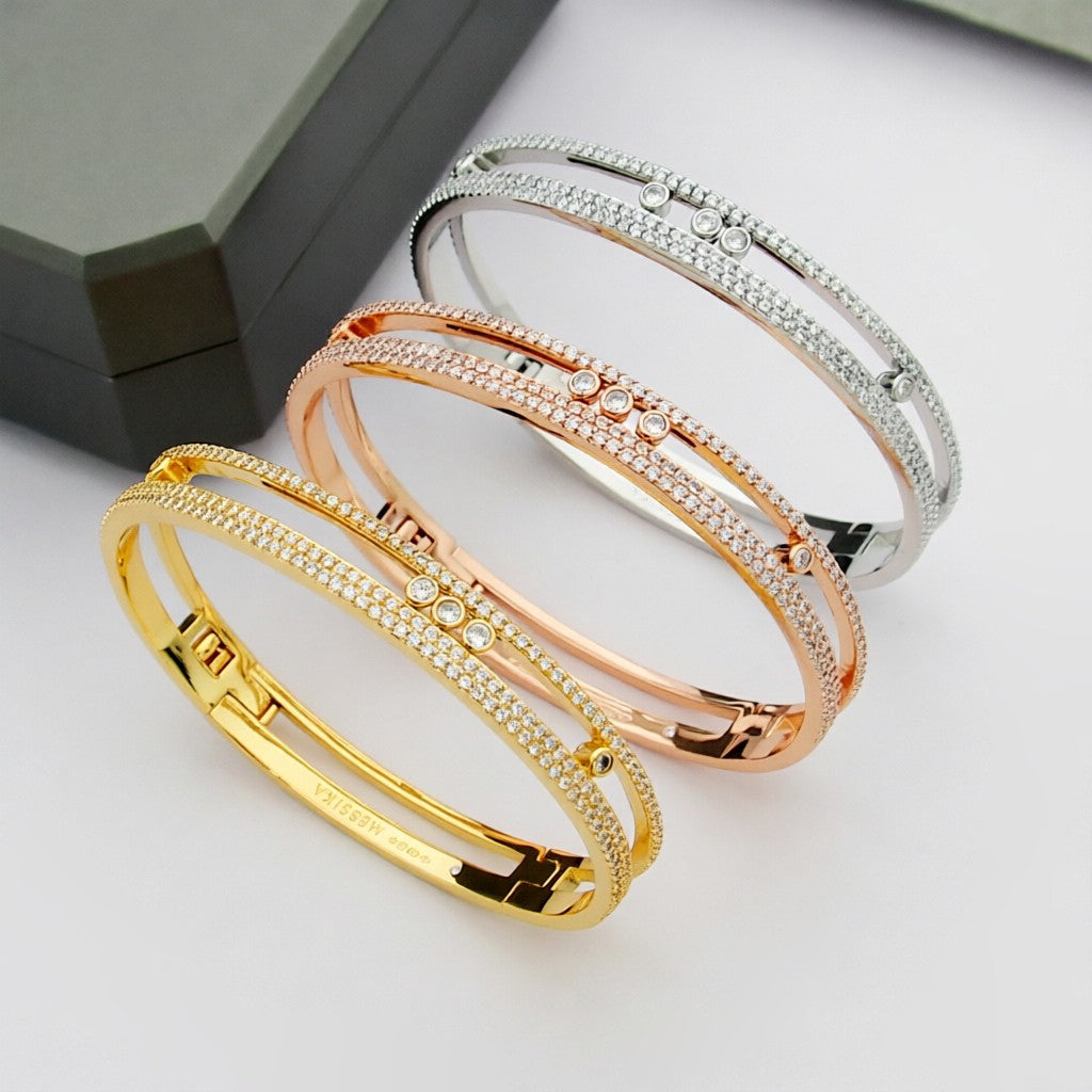 {
  "Resenly Jewelry": "レゼンリー・ジュエリー",
  "Move Romane pavé bangle": "ムーヴ ロマーヌ パヴェ バングル"
}