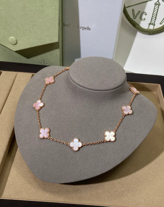 [Resenly Jewelry Jewellery] Pink Necklace with Ten Clover Designs
