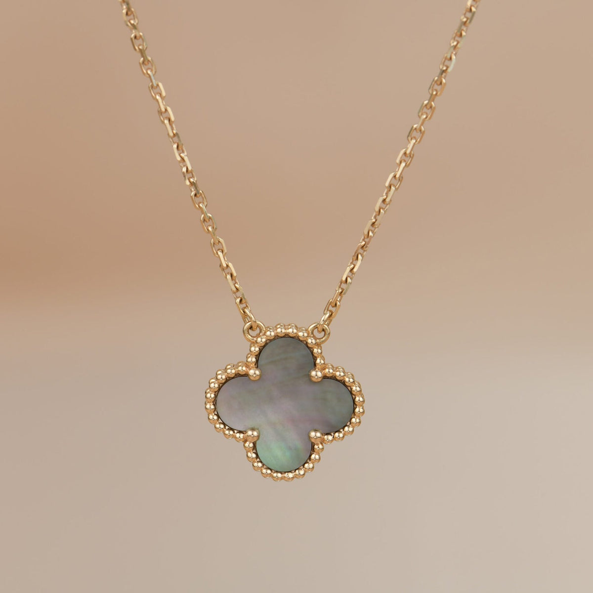 [Resenly Jewelry]CLOVER 15MM グレーマザーオブパールネックレス