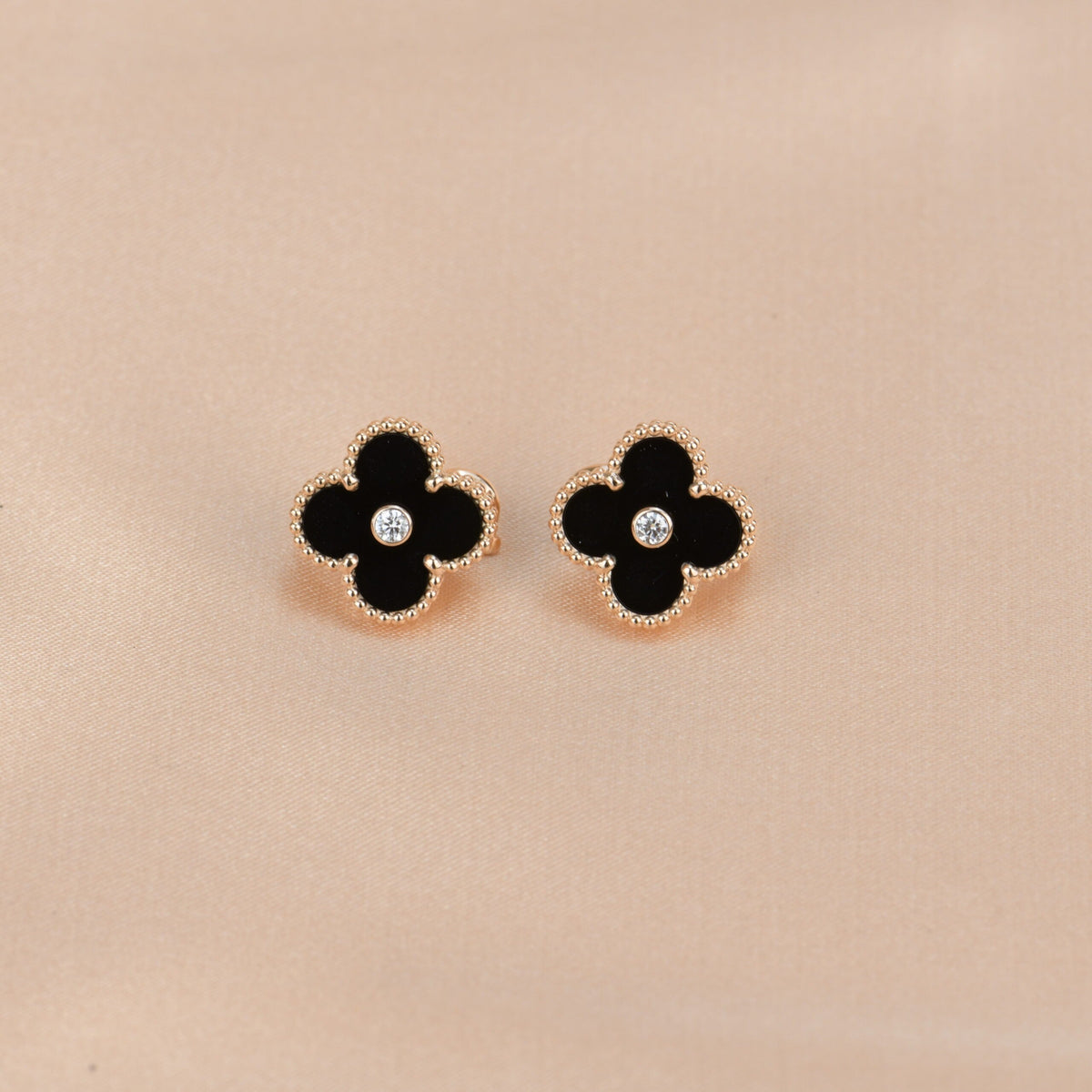[Resenly Jewelry]CLOVER MEDIUM 1 MOTIFS ONYX DIAMOND EARRINGS