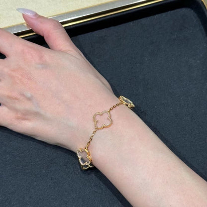 {
"Resenly Jewelry": "リゼンリー・ジュエリー",
"CLOVER 5 MOTIF ROCK CRYSTAL BRACELET": "クローバー 5モチーフ ロッククリスタル ブレスレット"
}