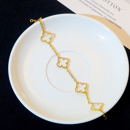 {
"Resenly Jewelry": "リゼンリー・ジュエリー",
"CLOVER 5 MOTIF ROCK CRYSTAL BRACELET": "クローバー 5モチーフ ロッククリスタル ブレスレット"
}