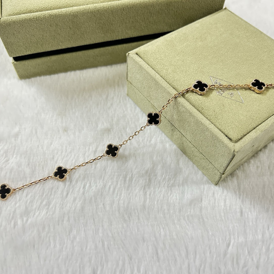 {"[Resenly Jewelry]CLOVER 6 MOTIF  ONYXS BRACELET": "[Resenly Jewelry] クローバー 6モチーフ オニキス ブレスレット"}