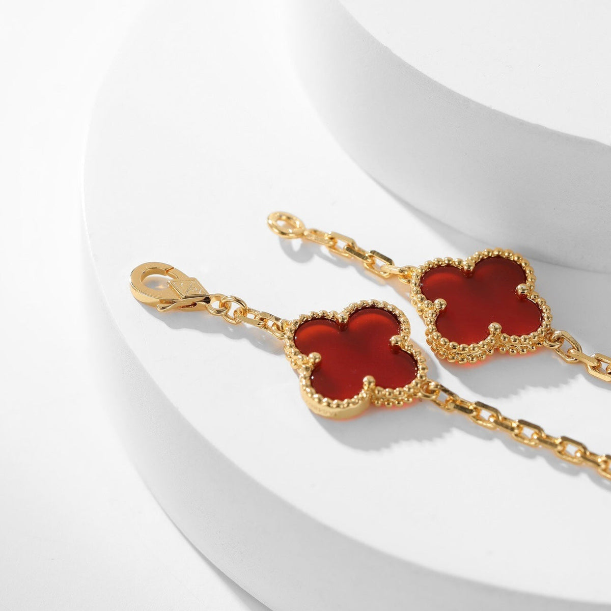 {
  "Resenly Jewelry": "Resenly Jewelry",
  "CLOVER 10 MOTIFS CARNELIAN NECKLACE": "クローバー 10モチーフ カーネリアン ネックレス"
}