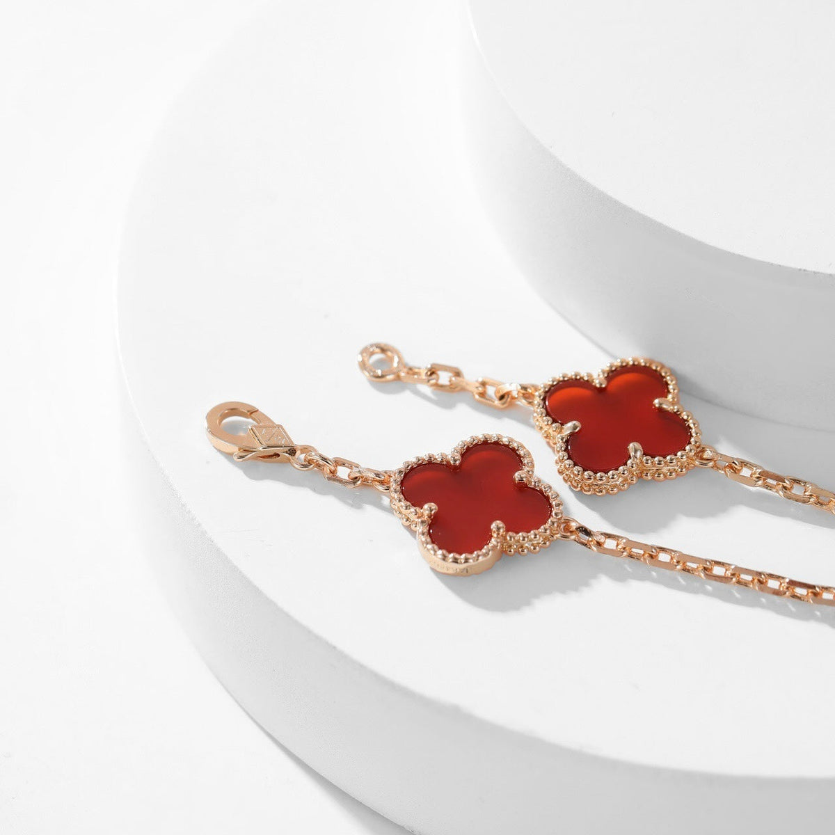 {
  "Resenly Jewelry": "Resenly Jewelry",
  "CLOVER 10 MOTIFS CARNELIAN NECKLACE": "クローバー 10モチーフ カーネリアン ネックレス"
}