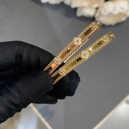 {
  "Resenly Jewelry": "Resenly Jewelry",
  "CLOVER BRACELET 4MM DIAMONDS": "クローバーブレスレット 4MMダイヤモンド"
}
