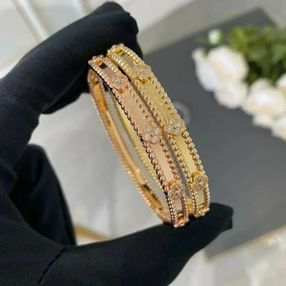 {
  "Resenly Jewelry": "Resenly Jewelry",
  "CLOVER BRACELET 4MM DIAMONDS": "クローバーブレスレット 4MMダイヤモンド"
}