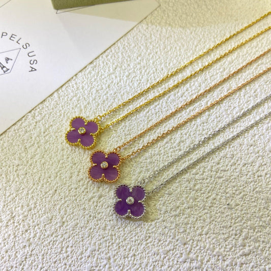 {
  "Resenly Jewelry Jewelry": "Resenly Jewelry ジュエリー",
  "CLOVER 15MM DIAMOND  PURPLE VIOLET NECKLACE": "クローバー 15mm ダイヤモンド パープルバイオレット ネックレス"
}