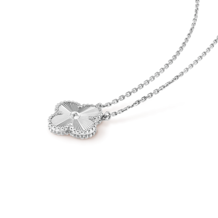 [Resenly Jewelry]CLOVER 15MM LASER NECKLACE SILVER