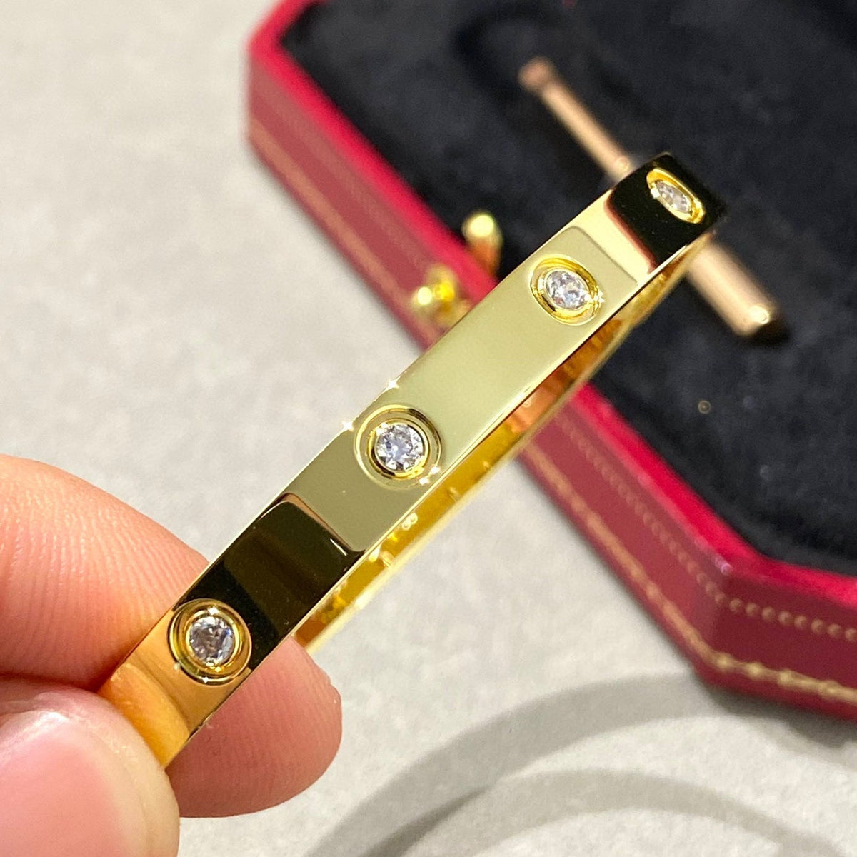 [Resenly Jewelry] LOVEブレスレット 6.1mm ダイヤモンド10石