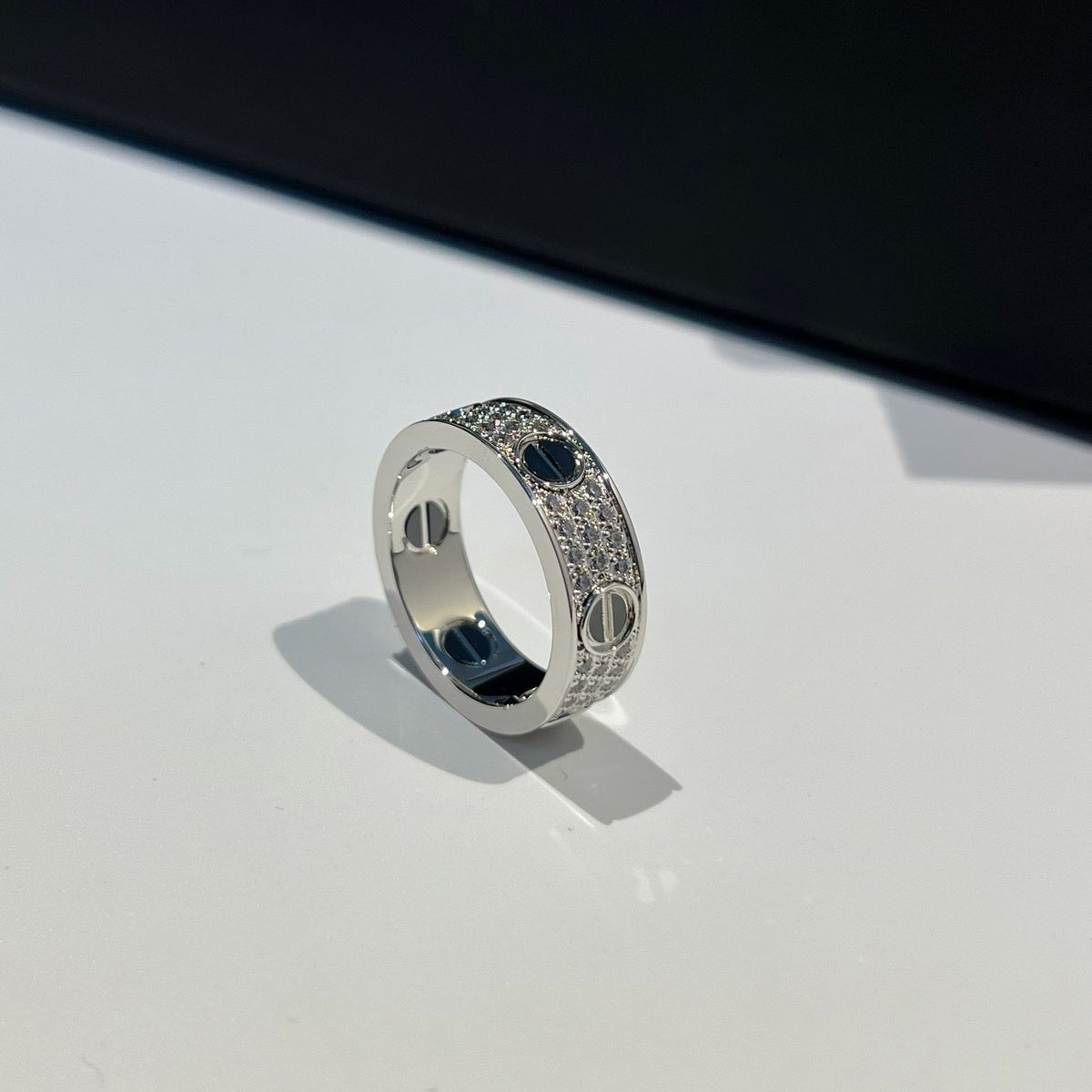 [Resenly Jewelry]LOVE RING 5.5MM DIAMONDS PAVED CERAMIC