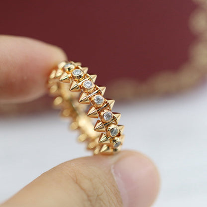 {
  "Resenly Jewelry": "レゼンリー・ジュエリー",
  "CLASH 6.8MM DIAMOND MEDIUM RING": "クラッシュ 6.8MM ダイヤモンド ミディアムリング"
}