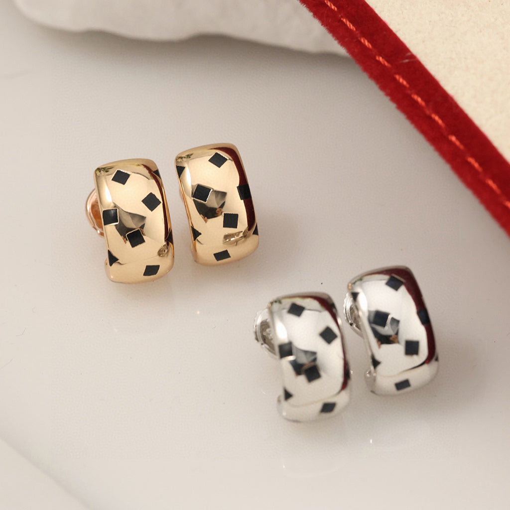 {"[Resenly Jewelry]PANTHERE MINI EARRINGS": "[Resenly Jewelry] パンテール ミニ イヤリング"}