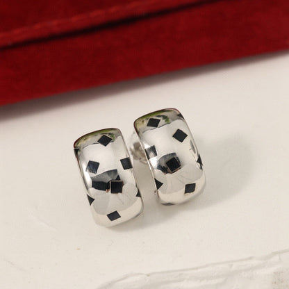 {"[Resenly Jewelry]PANTHERE MINI EARRINGS": "[Resenly Jewelry] パンテール ミニ イヤリング"}