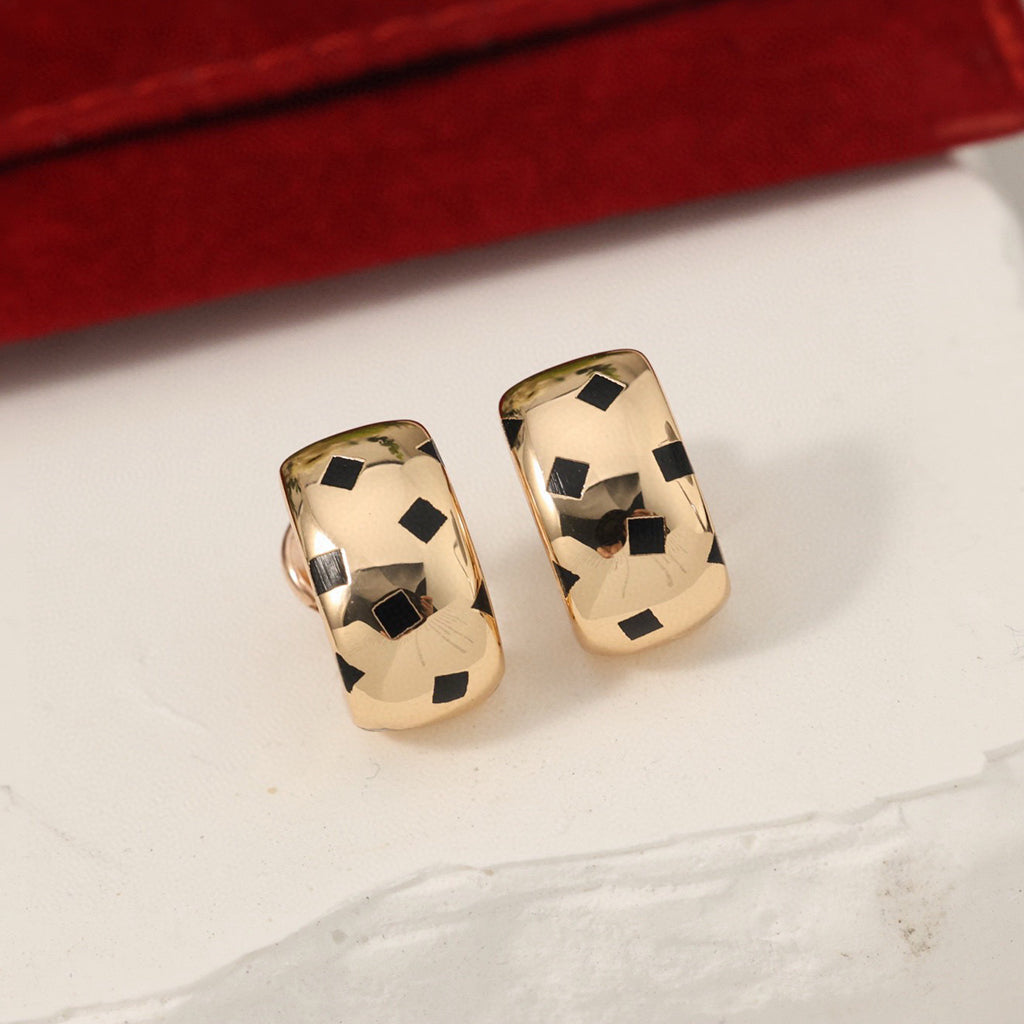 {"[Resenly Jewelry]PANTHERE MINI EARRINGS": "[Resenly Jewelry] パンテール ミニ イヤリング"}
