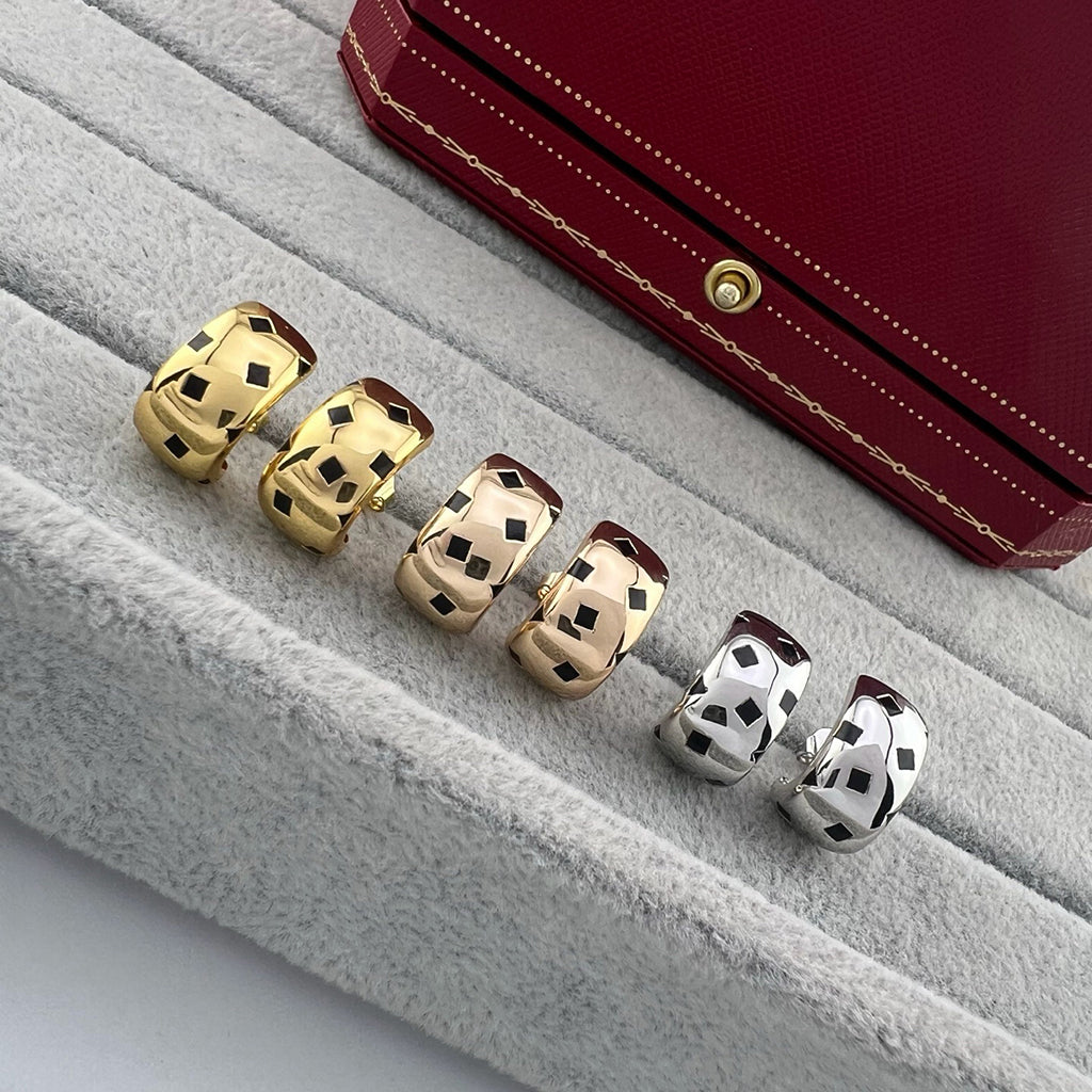 {"[Resenly Jewelry]PANTHERE MINI EARRINGS": "[Resenly Jewelry] パンテール ミニ イヤリング"}