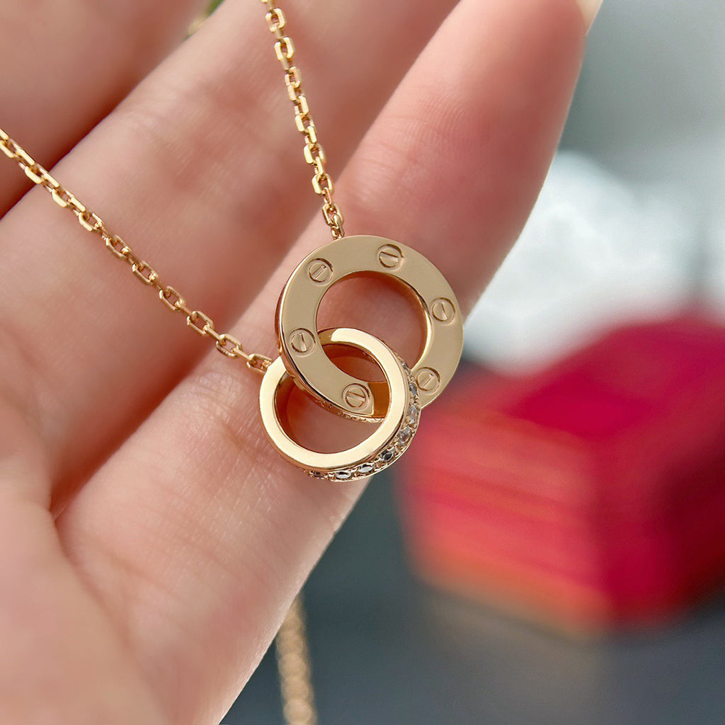 {
  "Resenly Jewelry": "Resenly Jewelry",
  "LOVE FULL DIAMOND PENDANT NECKLACE": "LOVE フルダイヤモンド ペンダントネックレス"
}