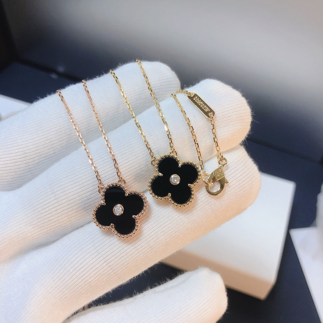 {
"Resenly Jewelry": "Resenly Jewelry",
"CLOVER 15MM DIAMOND ONYX NECKLACE": "クローバー 15mm ダイヤモンド オニキス ネックレス"
}