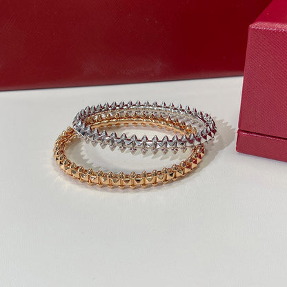 {
"Resenly Jewelry": "リゼンリー・ジュエリー",
"CLASH BRACELET MEDIUM 8MM": "クラッシュ・ブレスレット ミディアム 8mm"
}