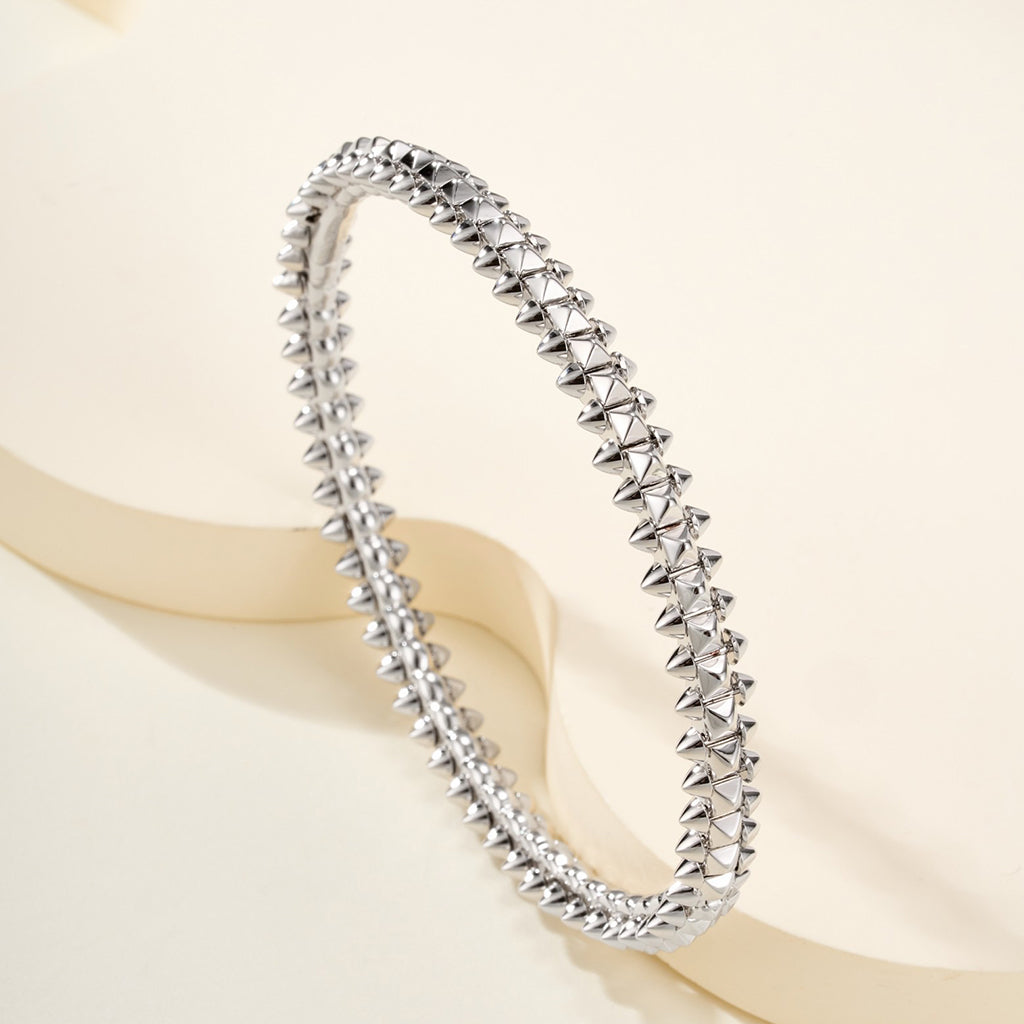 {
"Resenly Jewelry": "リゼンリー・ジュエリー",
"CLASH BRACELET MEDIUM 8MM": "クラッシュ・ブレスレット ミディアム 8mm"
}