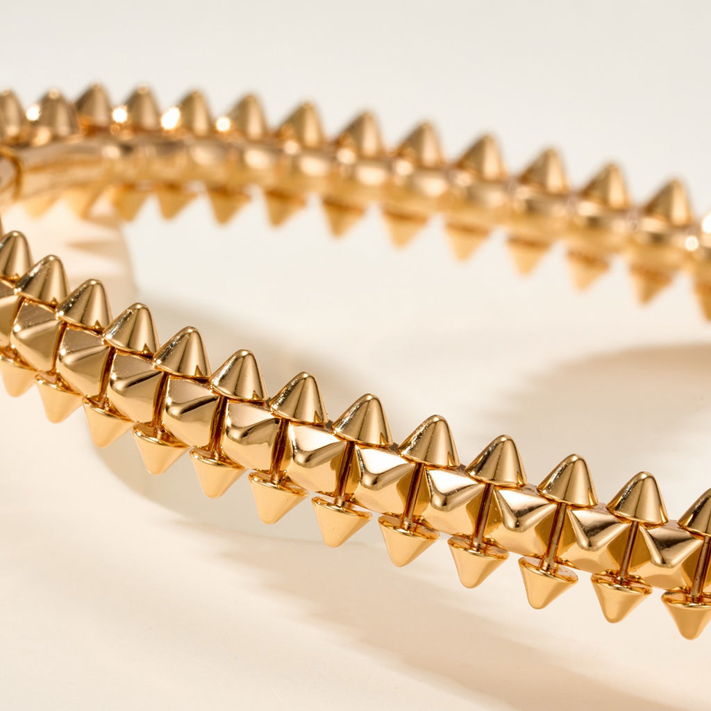 {
"Resenly Jewelry": "リゼンリー・ジュエリー",
"CLASH BRACELET MEDIUM 8MM": "クラッシュ・ブレスレット ミディアム 8mm"
}