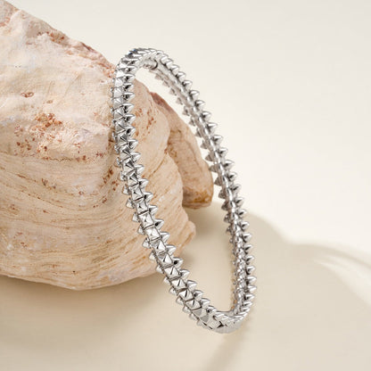 {
"Resenly Jewelry": "リゼンリー・ジュエリー",
"CLASH BRACELET MEDIUM 8MM": "クラッシュ・ブレスレット ミディアム 8mm"
}