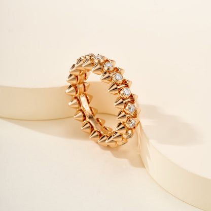 {
  "Resenly Jewelry": "レゼンリー・ジュエリー",
  "CLASH 6.8MM DIAMOND MEDIUM RING": "クラッシュ 6.8MM ダイヤモンド ミディアムリング"
}