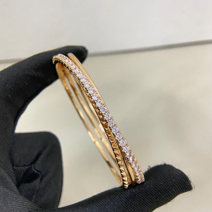 {
  "Resenly Jewelry": "レゼンリー・ジュエリー",
  "ETINCELLE HALF-PAVED DIAMOND BRACELET": "エタンセル ハーフパヴェ ダイヤモンド ブレスレット"
}