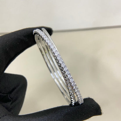 {
  "Resenly Jewelry": "レゼンリー・ジュエリー",
  "ETINCELLE HALF-PAVED DIAMOND BRACELET": "エタンセル ハーフパヴェ ダイヤモンド ブレスレット"
}