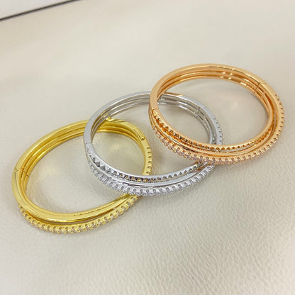 {
  "Resenly Jewelry": "レゼンリー・ジュエリー",
  "ETINCELLE HALF-PAVED DIAMOND BRACELET": "エタンセル ハーフパヴェ ダイヤモンド ブレスレット"
}