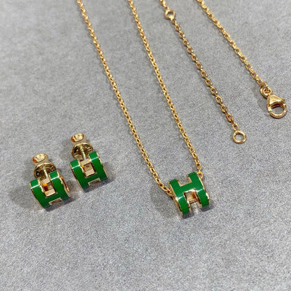 {
  "Resenly Jewelry": "Resenly Jewelry",
  "POP H GREEN NECKLACE SILVER AND GOLD": "POP H グリーンネックレス シルバー＆ゴールド"
}