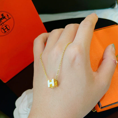 [Resenly Jewelry]H WHITE SQUARE GOLD NECKLACE
