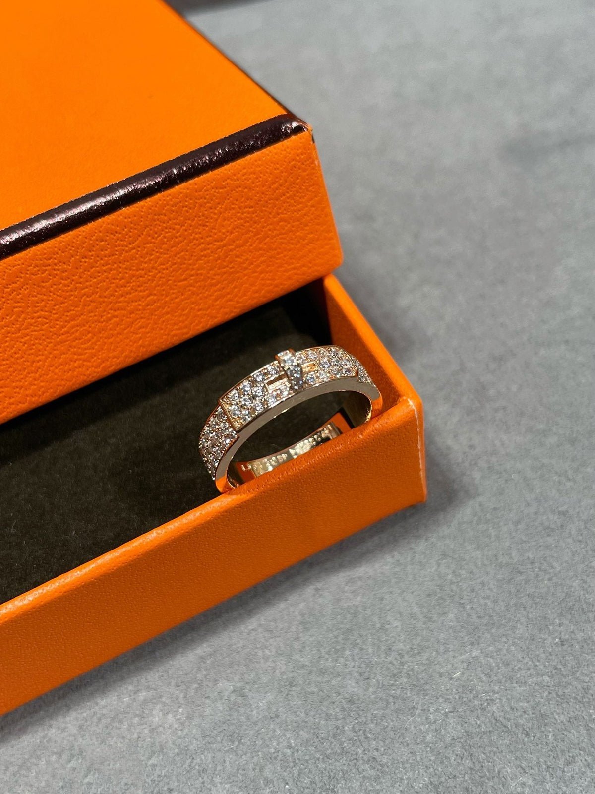 {
"Resenly Jewelry": "Resenly Jewelry",
"KELLY PINK GOLD DIAMOND RING": "KELLY ピンクゴールド ダイヤモンドリング"
}