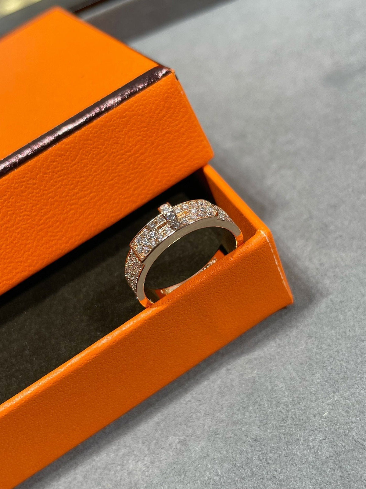 {
"Resenly Jewelry": "Resenly Jewelry",
"KELLY PINK GOLD DIAMOND RING": "KELLY ピンクゴールド ダイヤモンドリング"
}