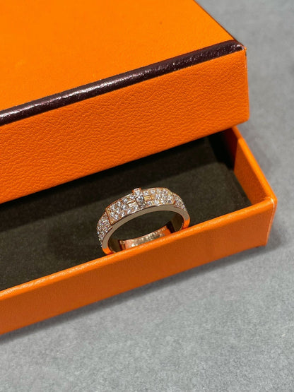{
"Resenly Jewelry": "Resenly Jewelry",
"KELLY PINK GOLD DIAMOND RING": "KELLY ピンクゴールド ダイヤモンドリング"
}