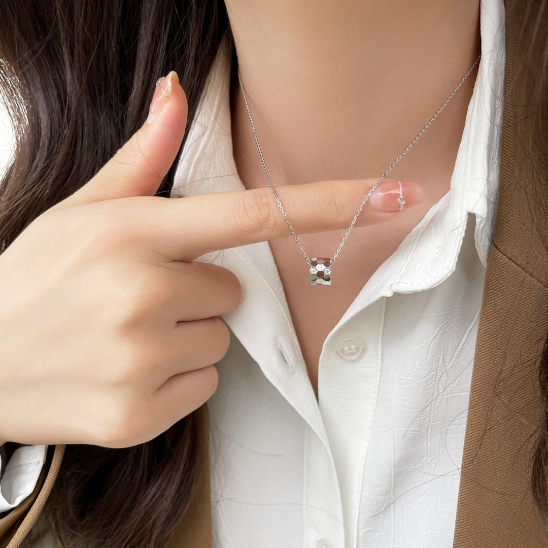 [Resenly Jewelry]BEE MINI PEDANT DIAMOND NECKLACE