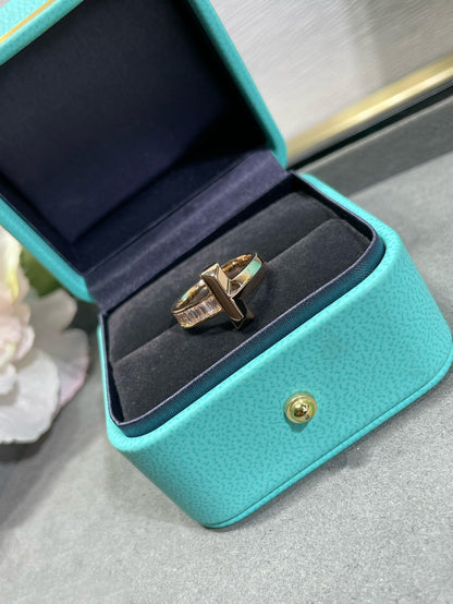 {
  "Resenly Jewelry": "Resenly Jewelry",
  "T1 WIDE 4.5MM DIAMOND RING": "T1 ワイド 4.5MM ダイヤモンドリング"
}