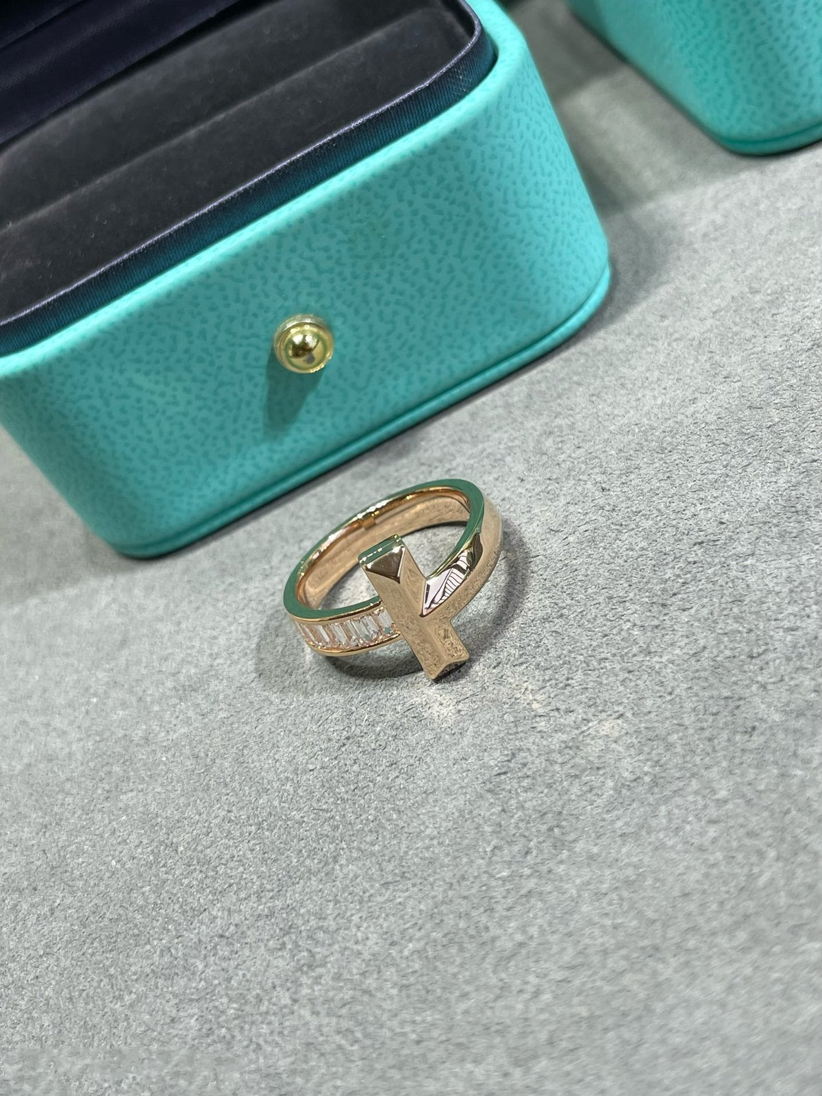 {
  "Resenly Jewelry": "Resenly Jewelry",
  "T1 WIDE 4.5MM DIAMOND RING": "T1 ワイド 4.5MM ダイヤモンドリング"
}