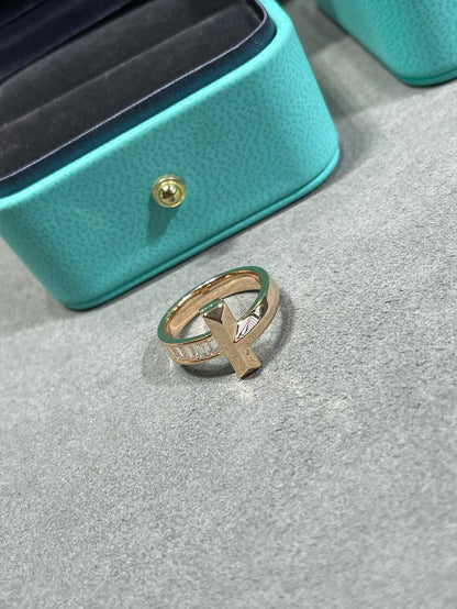{
  "Resenly Jewelry": "Resenly Jewelry",
  "T1 WIDE 4.5MM DIAMOND RING": "T1 ワイド 4.5MM ダイヤモンドリング"
}