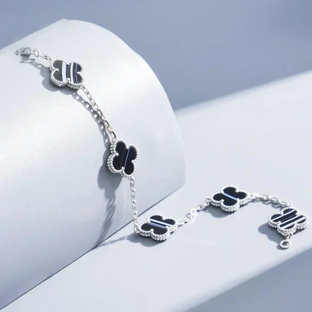 {
"[Resenly Jewelry] CLOVER 5 MOTIF PULSAR STONE BRACELET COLLECTION": "[Resenly Jewelry] クローバー 5モチーフ パルサーストーン ブレスレットコレクション"
}
