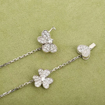 {
  "Resenly Jewelry": "Resenly Jewelry",
  "FRIVOLE SILVER 9 FLOWERS NECKLACE": "フリヴォル シルバー 9フラワー ネックレス"
}