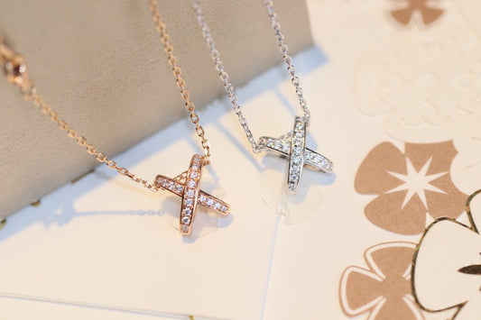 {
  "Resenly Jewelry": "レゼンリー・ジュエリー",
  "JEUX DE DIAMOND NECKLACE": "ジュ・ド・ダイヤモンド・ネックレス"
}
