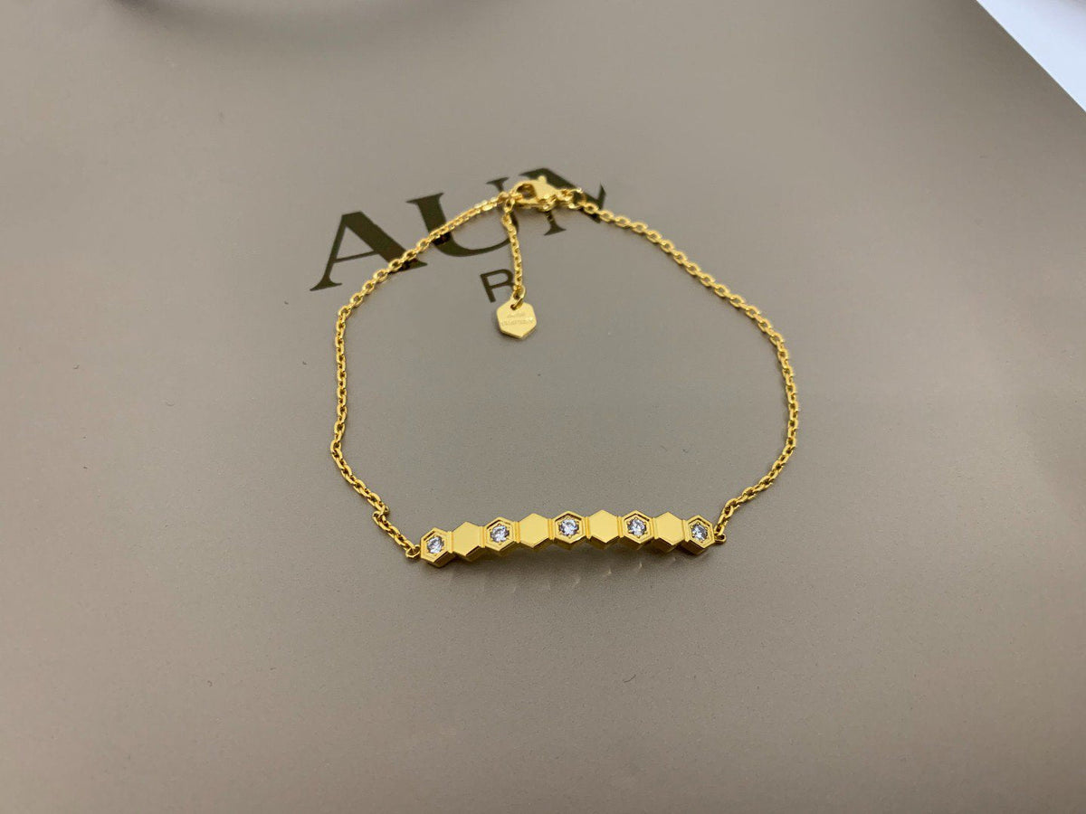 {
  "Resenly Jewelry": "Resenly Jewelry",
  "BEE LOVE BRACELET DIAMOND": "BEE LOVE ダイヤモンドブレスレット"
}