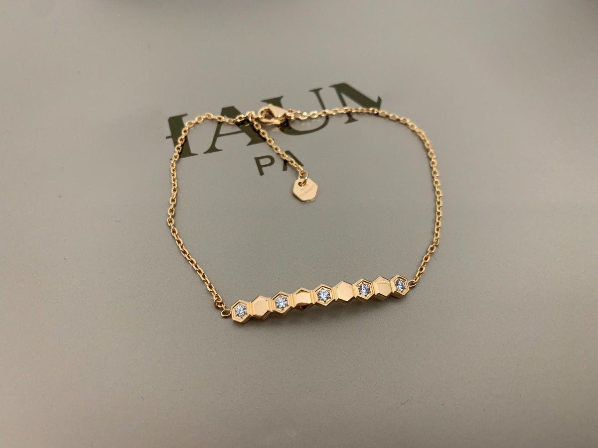 {
  "Resenly Jewelry": "Resenly Jewelry",
  "BEE LOVE BRACELET DIAMOND": "BEE LOVE ダイヤモンドブレスレット"
}
