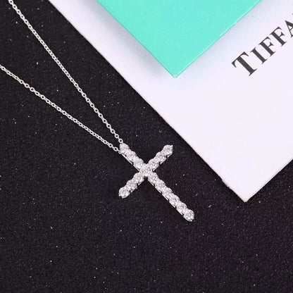 [Resenly Jewelry] モアサナイトストーン クロスペンダントネックレス 合成ダイヤモンド クロスチョーカー