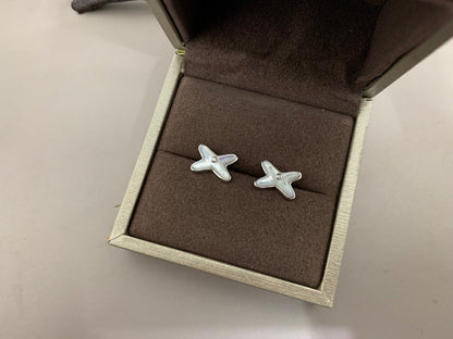 {
  "Resenly Jewelry": "Resenly Jewelry",
  "JEUX DE WHITE MOP SILVER DIAMOND EARRINGS": "JEUX DE ホワイトMOP シルバーダイヤモンドピアス"
}