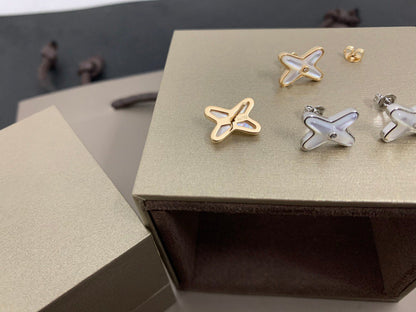 {
  "Resenly Jewelry": "Resenly Jewelry",
  "JEUX DE WHITE MOP SILVER DIAMOND EARRINGS": "JEUX DE ホワイトMOP シルバーダイヤモンドピアス"
}